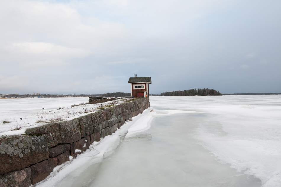 Kennolevyt myrskyn jälkeen