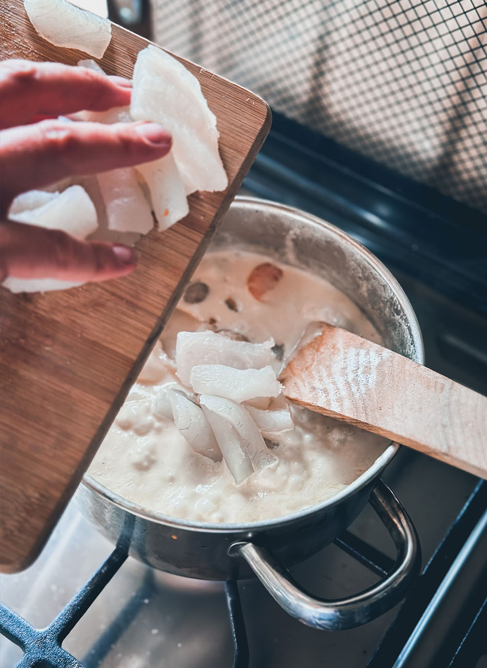 T ytel inen Haukikeitto Hauki Confit Karamellisoiduilla Juureksilla 