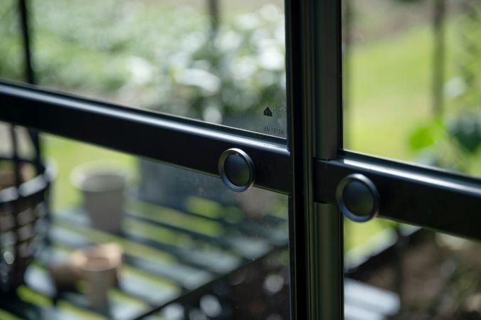 Halls Icon 8 Säkerhetsglas 9,7m² Svart