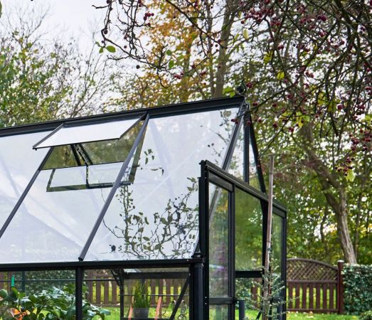 Halls Icon Gardenhouse 13 m² Musta