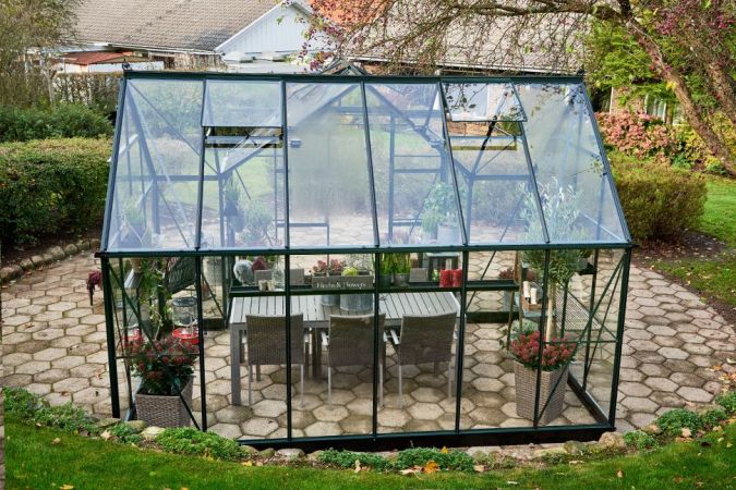 Halls Icon Gardenhouse 13 m² Musta
