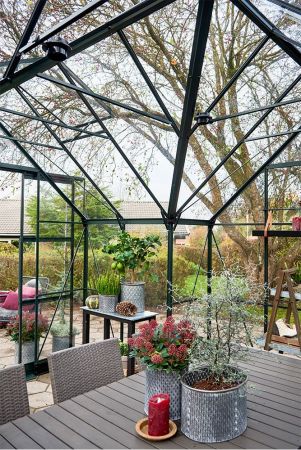 Halls Icon Gardenhouse 13 m² Musta