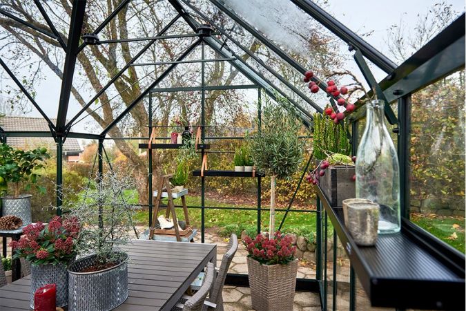 Halls Icon Gardenhouse 13 m² Musta