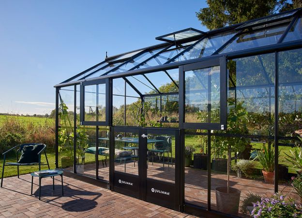 Modellväxthus Helsingfors Juliana Jubile 60 15,1 m² säkerhetsglas, svart