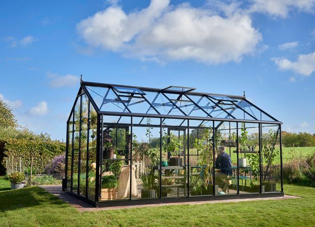 Modellväxthus Helsingfors Juliana Jubile 60 15,1 m² säkerhetsglas, svart