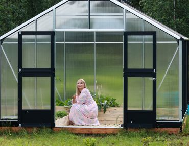 Kasvihuone Juliana Gardener 16,2 m² 10 mm kennolevyllä, alumiini/musta väri