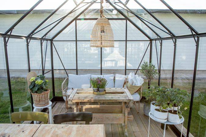 Kasvihuone Halls Magnum 11,5 m² turvalasilla, musta väri